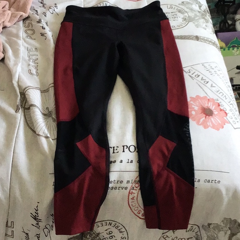 Black and red women’s leggings!